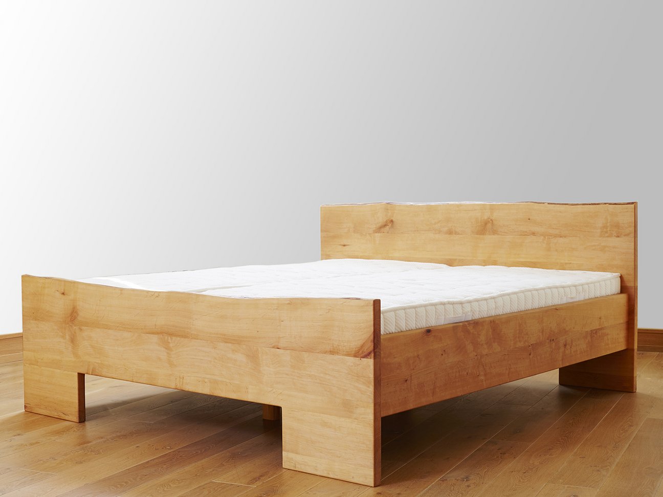 Interner Link zu Betten aus Massivholz 